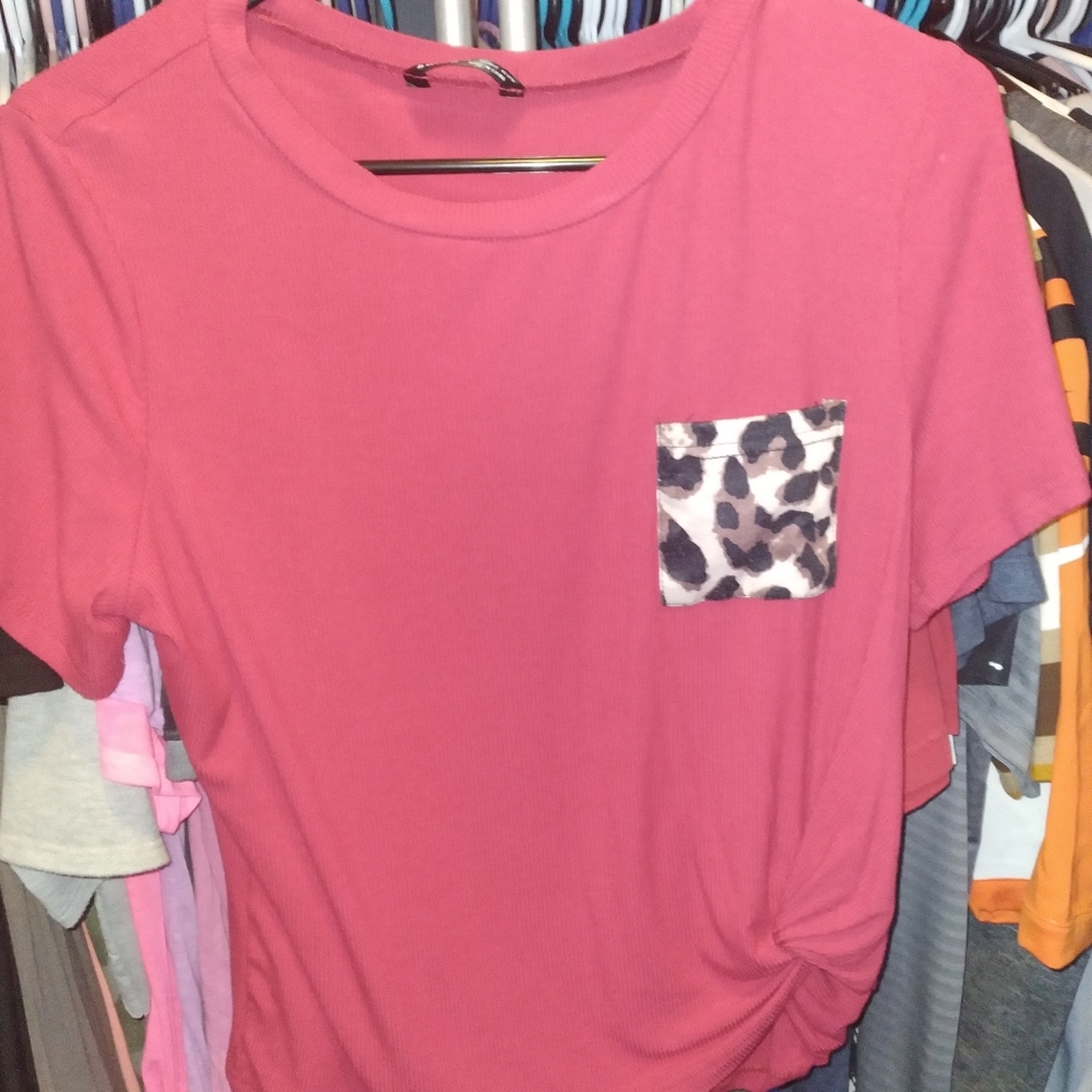 🛍Red~Stretchy Crop Top~Large🛍